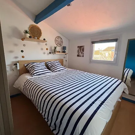Le Grand Bleu Holiday home *